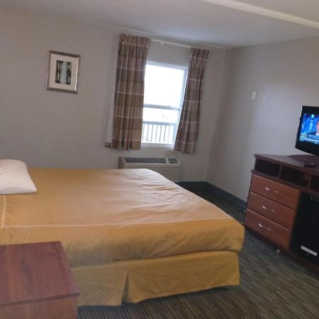 Peachtree Inn & Suites Доравил Екстериор снимка